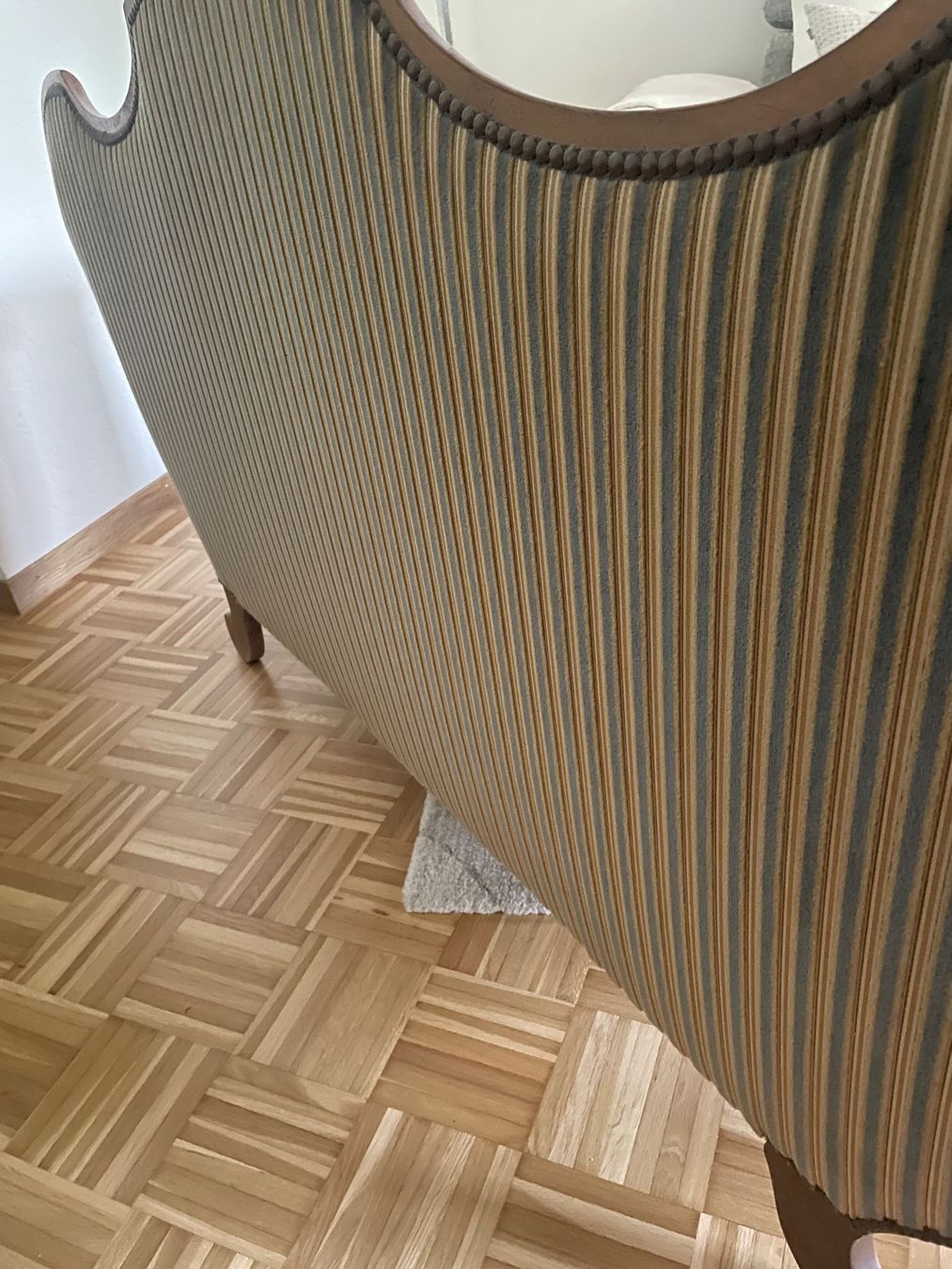Sofas: Antikes Sofa – Gebraucht aus Schlieren von Tahorn 2