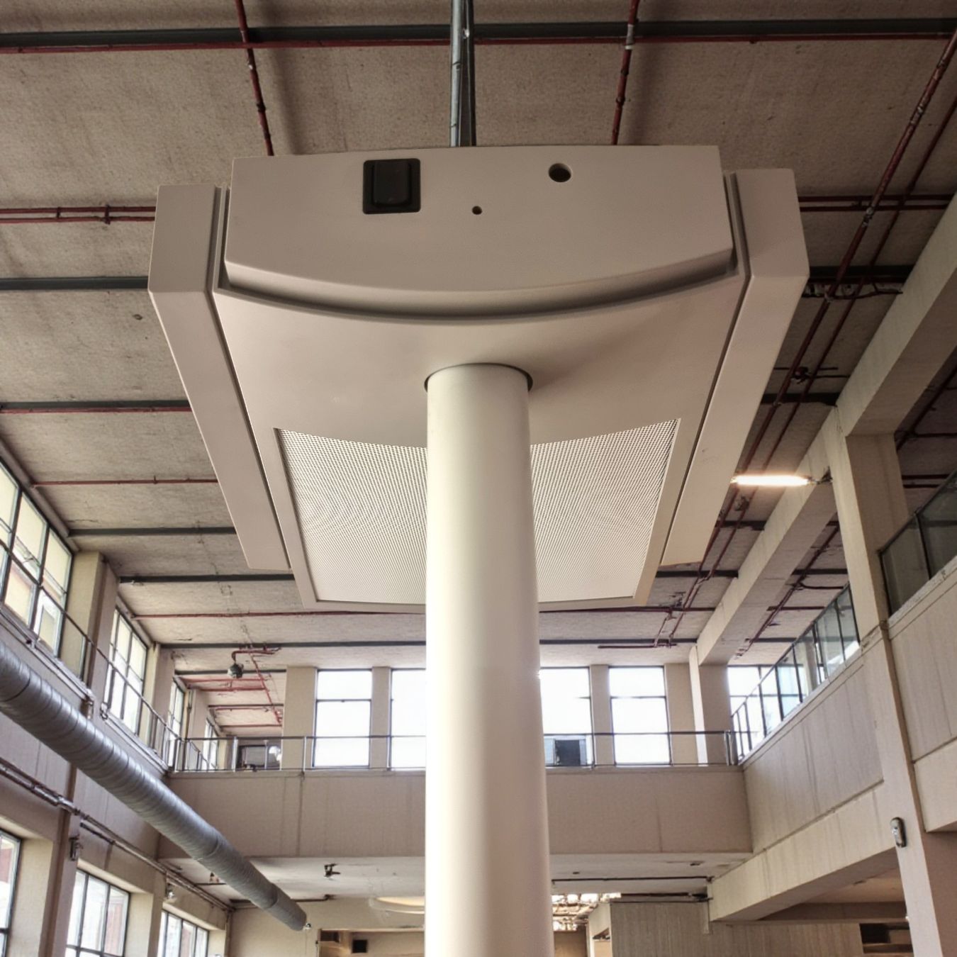 Lampes: 10 Stehleuchten Hallenleuchten, LTS Tran Tek System – D'occasion à Zürich par Pinogaudio 6