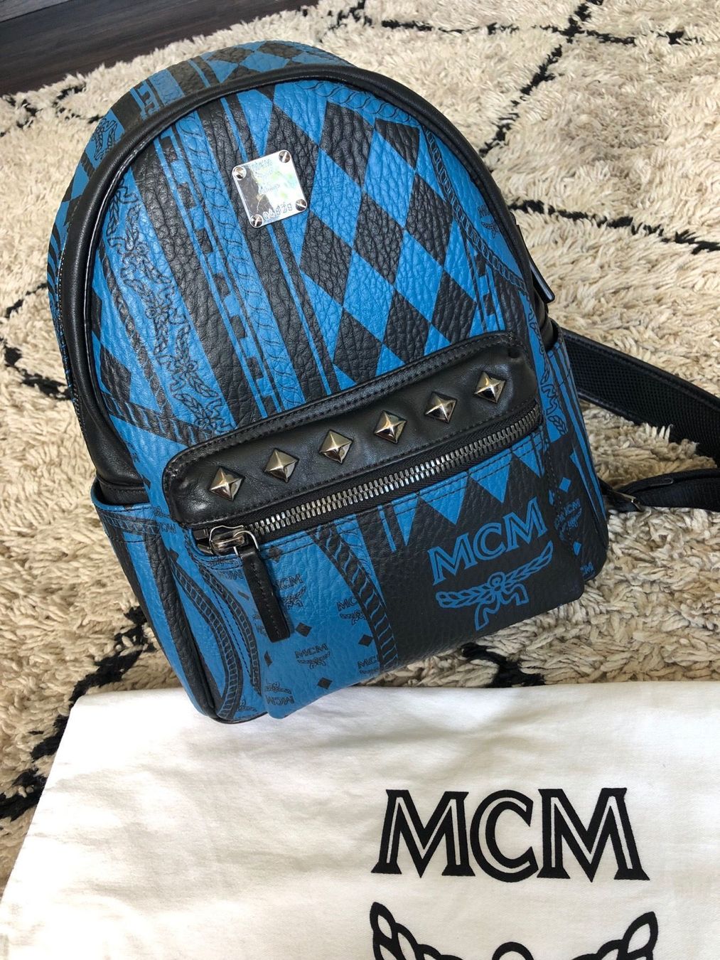 Mcm Zaini: Original Mcm Stark Baroque Print Rucksack Leder – Usato da Buchs ZH venduto da crazyhandbaggirl123 3