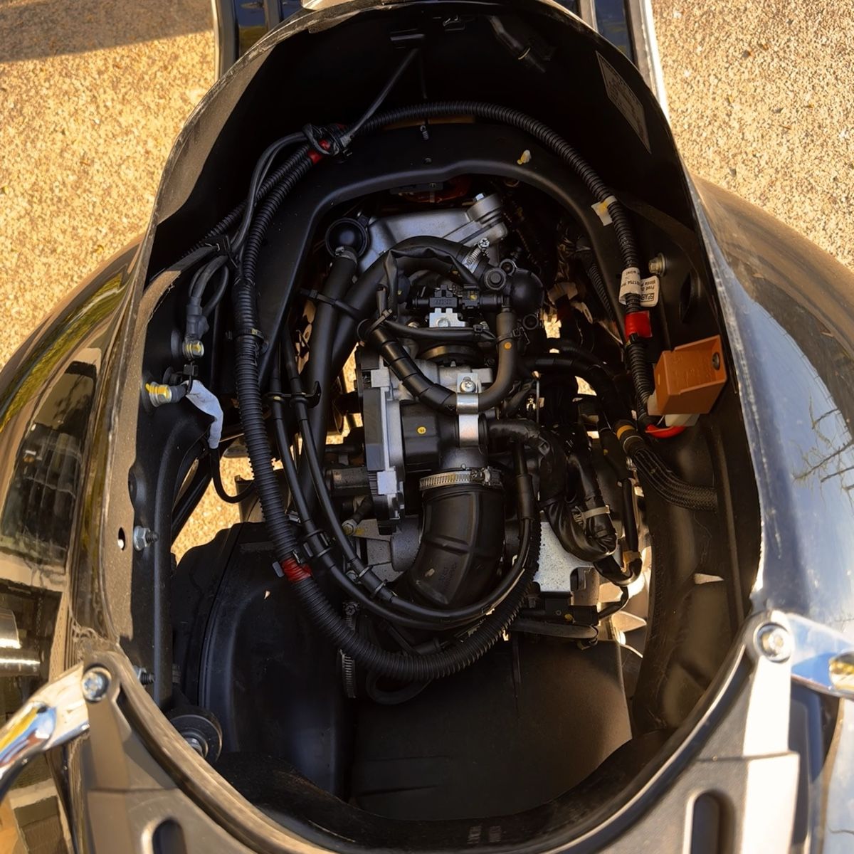 Vespa Scooter: Vespa GTS 300 Super ABS – Usato da Zürich venduto da Aesti 5
