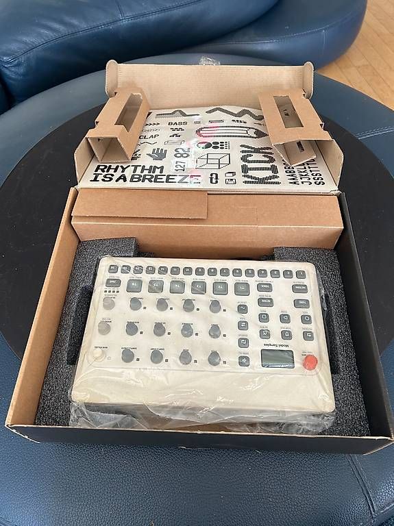 Strumenti musicali: Elektron Model Samples Groovebox Sampler Drum Machine – Usato da Bern venduto da lor_s9hx 2