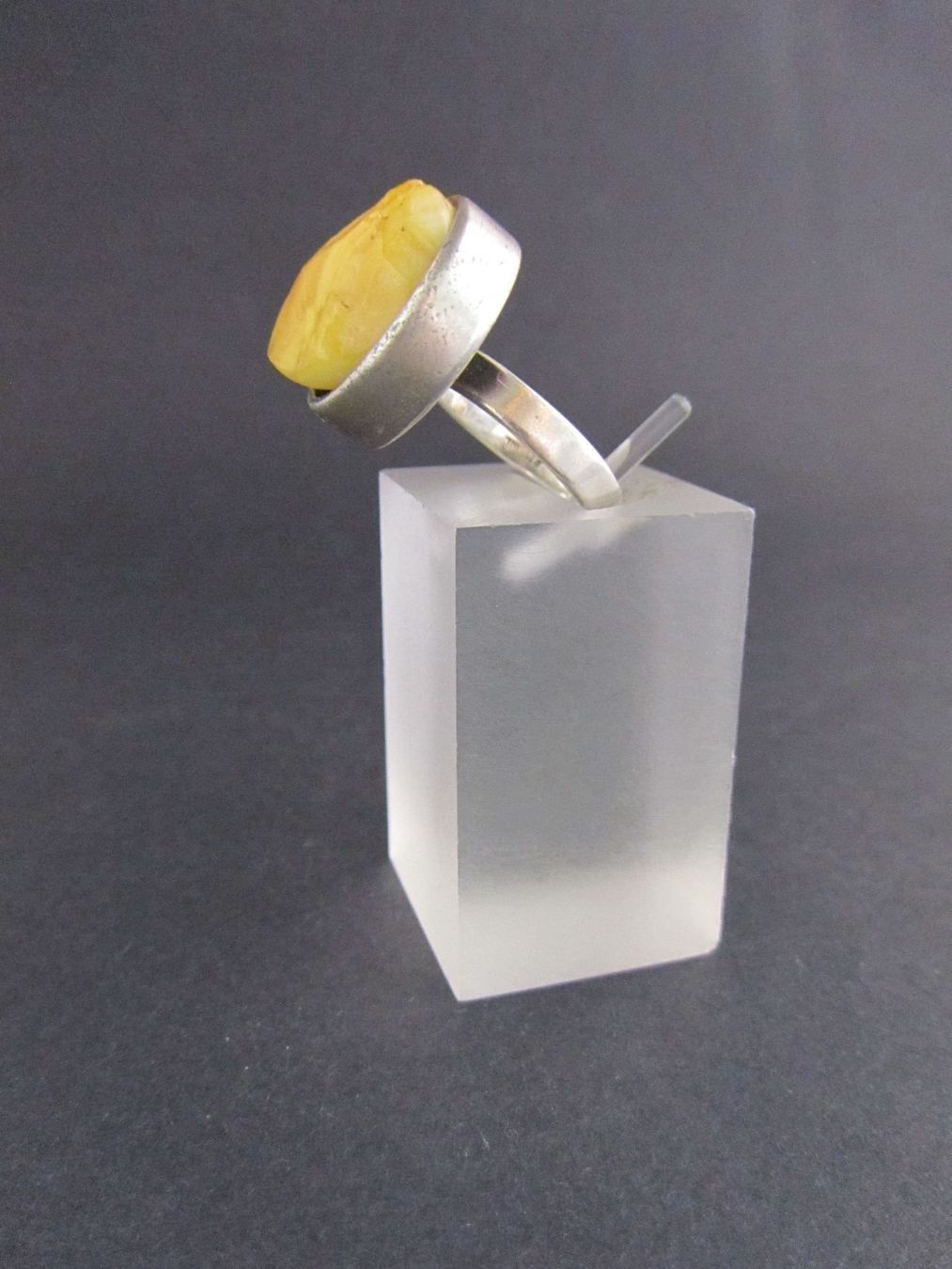 Bagues: Silberring mit Bernstein Butterscotch – D'occasion à Basel par spinne02 2