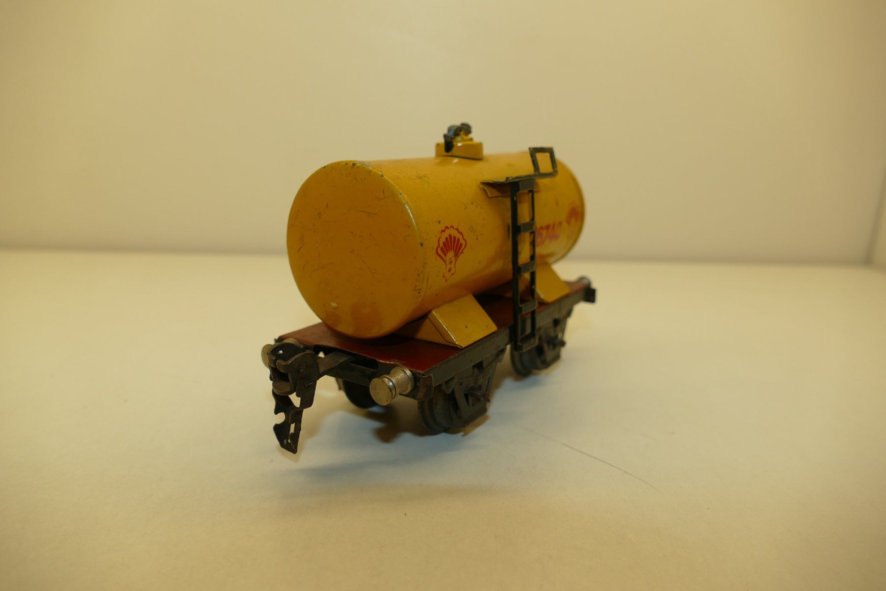 Märklin Modellini di ferrovie: Märklin 0: Kesselwagen Shell – Usato da Niederhasli venduto da rail-duerst 1
