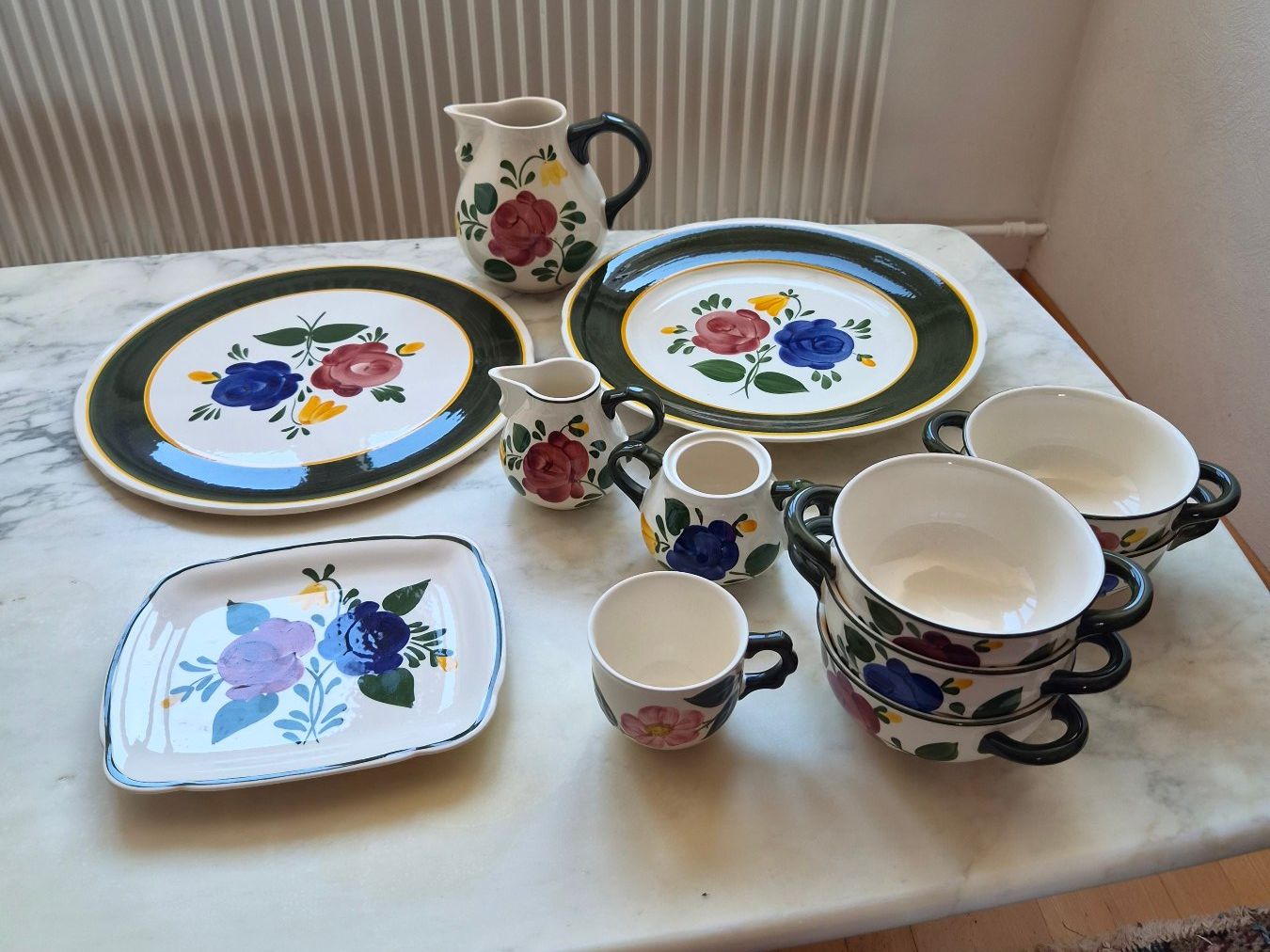 Set di piatti: Vintage-Geschirr – Usato da Rorschach venduto da jana_94s
