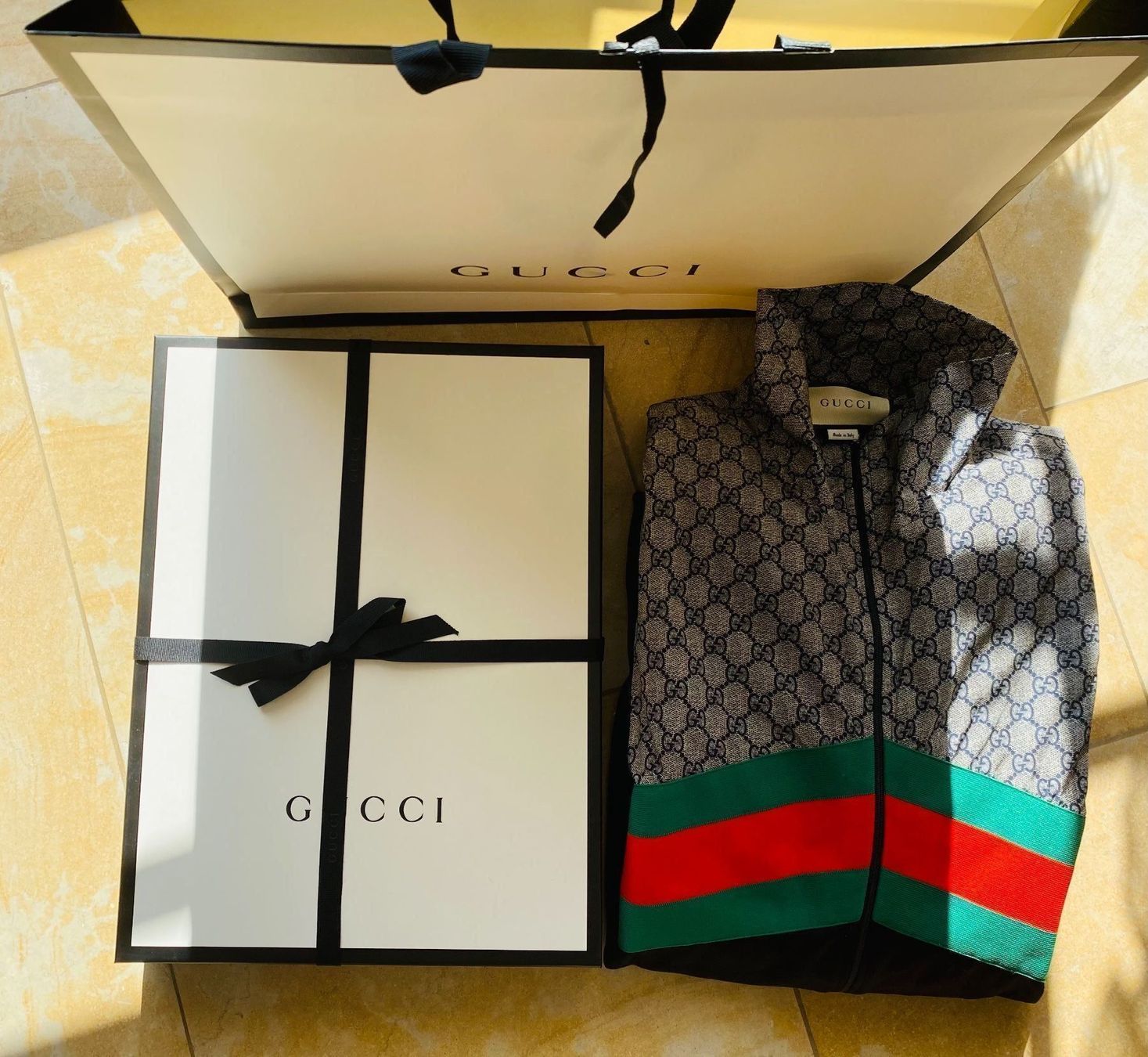 Gucci Giacche: Gucci Jacke Jersey – Nuovo (secondo la descrizione) da Breitenbach venduto da lalaqu