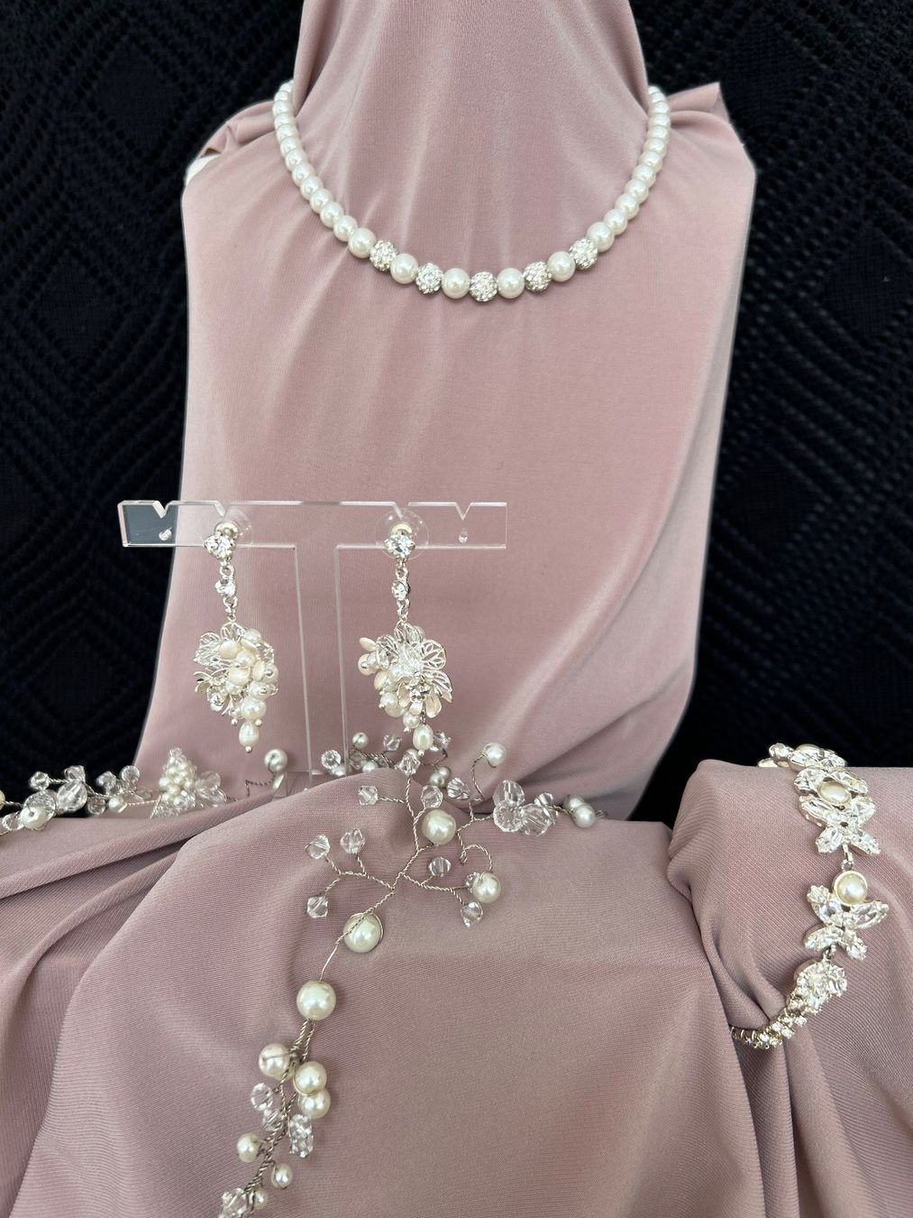 Altri gioielli: Schmuck-Set mit Haarschmuck Nr. 19 – Nuovo (secondo la descrizione) da Rothenburg venduto da stacostaco