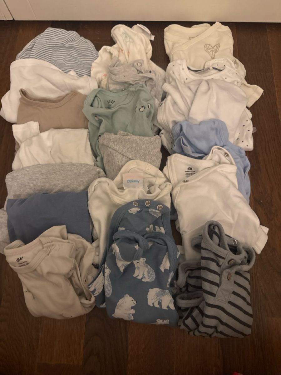 Kleiderpakete & -sets: Bodys langarm Grösse 62 – Gebraucht aus Muttenz von veroo8