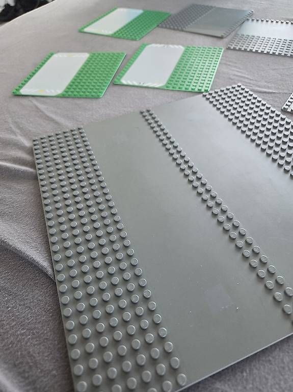 Spielzeuge: Lego Garage Platten – Gebraucht aus Zürich von jil_pyn9 2