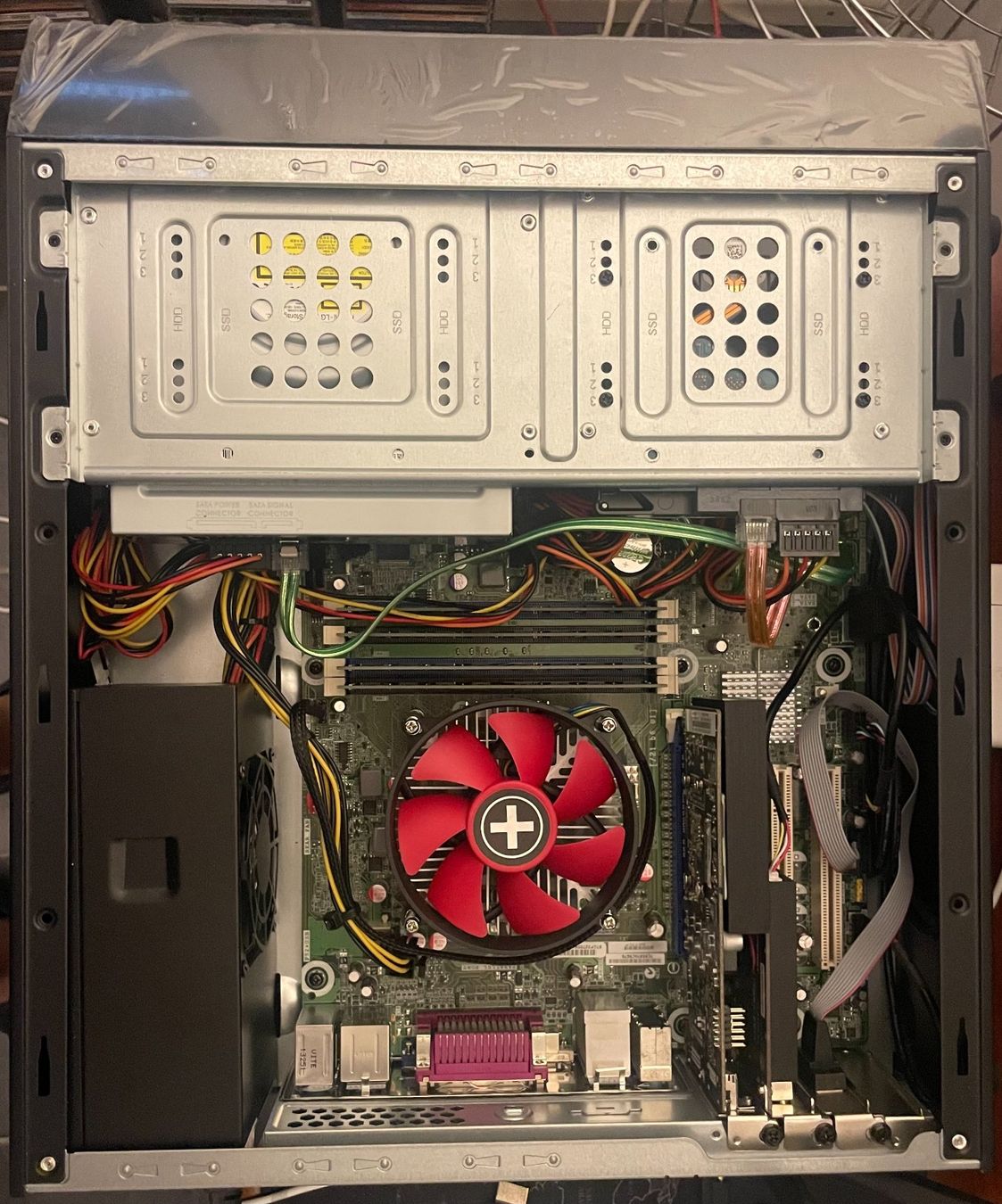 PCs: PC avec Intel Desktop Board – D'occasion à Dornach par Garocle
