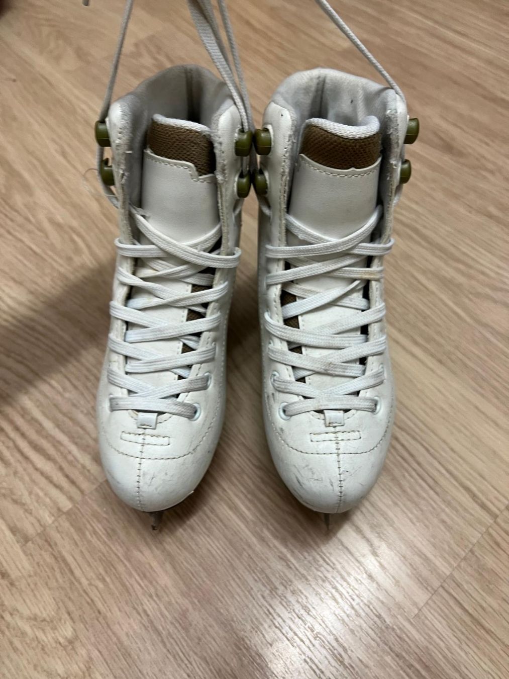 Pattini da ghiaccio: Eiskunstlaufschuhe K-TEC weiss Grösse 35 – Usato da Sargans venduto da magico_lazio 2