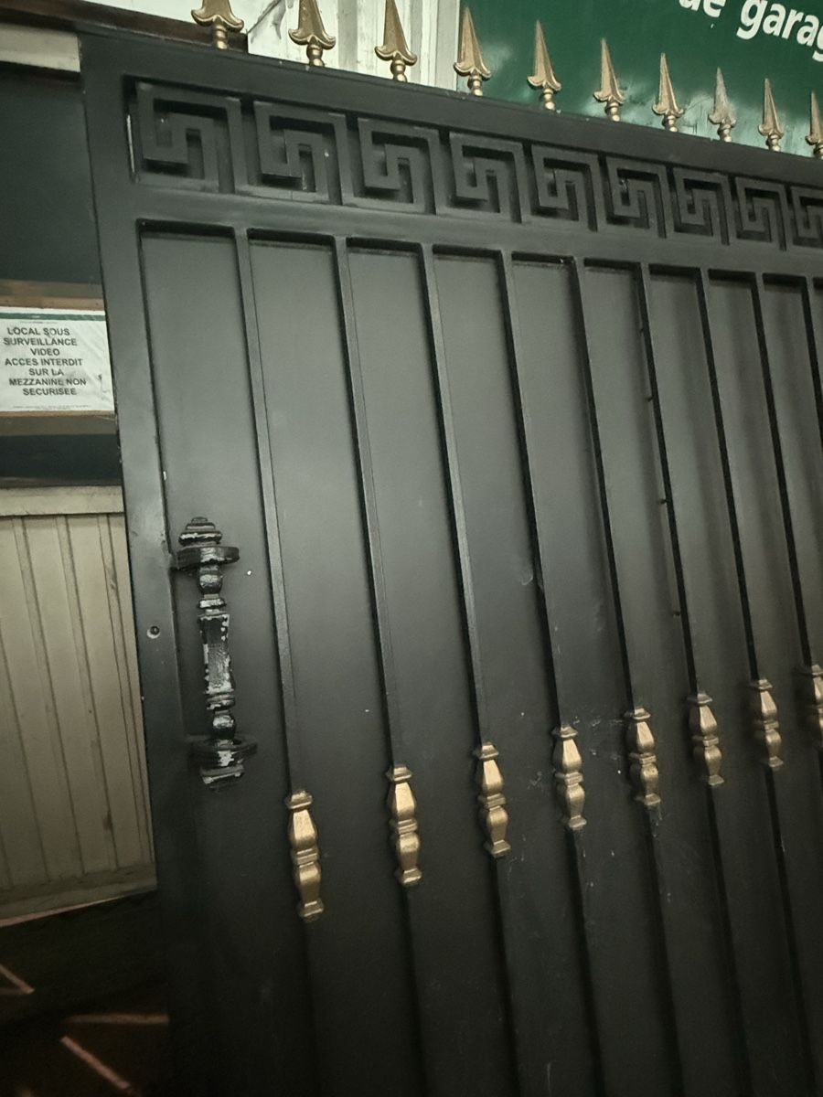 Porte: Portail coulissant en acier – Usato da Commugny venduto da LeWill 1