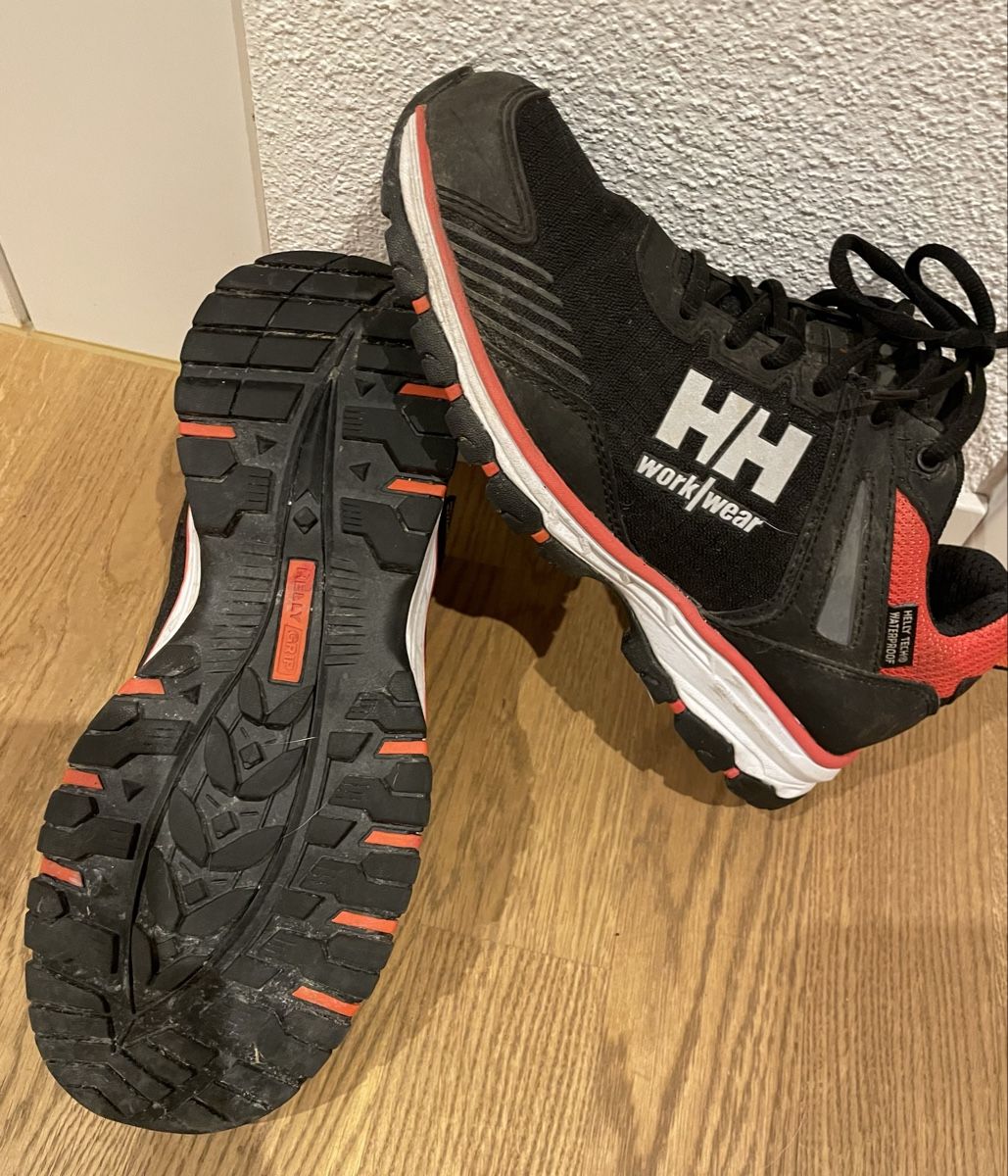 Helly Hansen Chaussures hommes: Helly Hansen Workwear Sicherheitsschuhe Gr. 39 – D'occasion à Küssnacht am Rigi par clearancesale