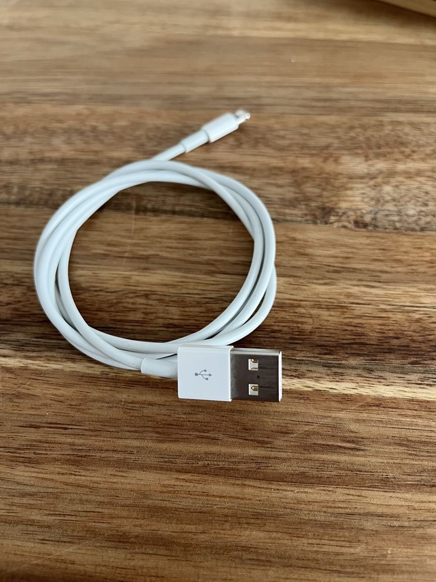 Apple Caricabatterie: Apple 10W USB Power Adapter with Cable - Great Deal! – Usato da Bern venduto da Piratamorgan 3