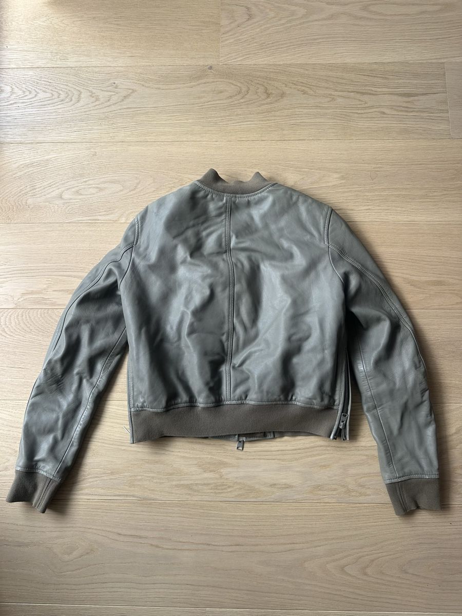 Allsaints Jacken: ALLSAINTS olive green leather bomber jacket EU40 – Gebraucht aus St. Niklausen LU von lau_259n 3