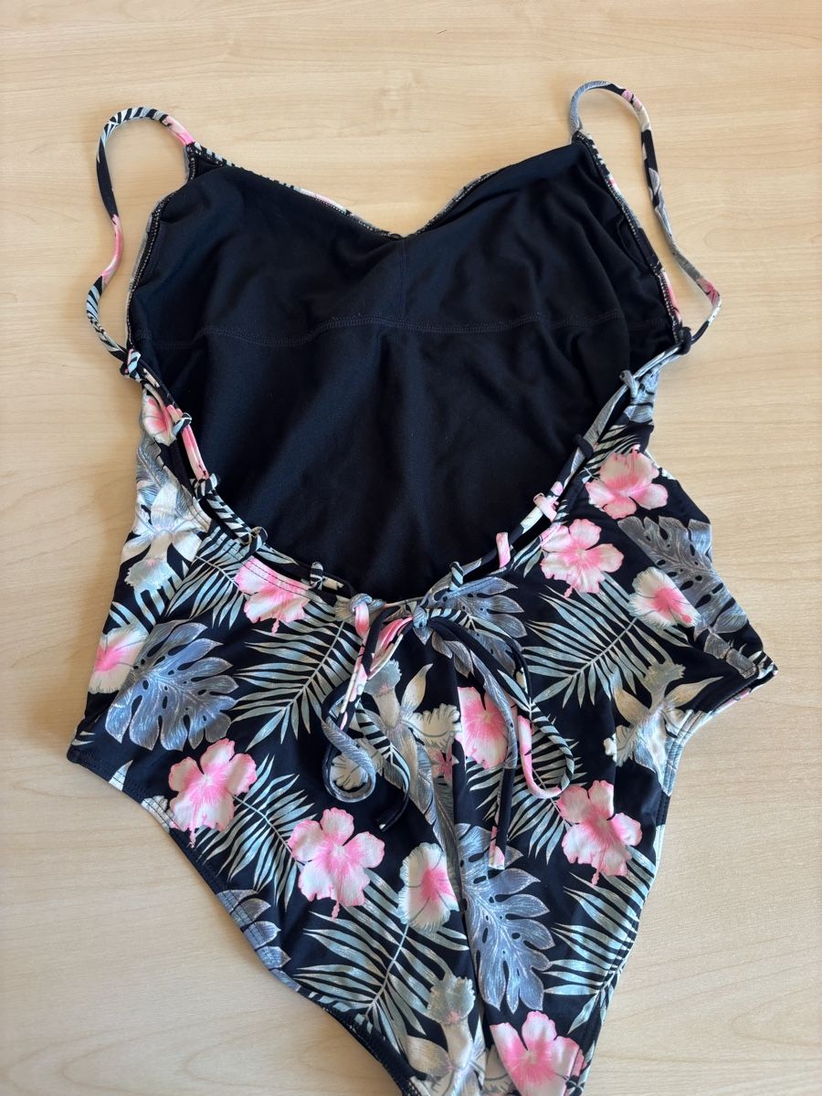 Roxy Costumi da bagno & Bikini: Roxy Badeanzug  – Usato da Ried b. Kerzers venduto da Sa_Gu 1