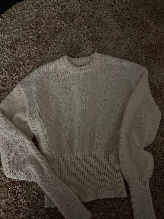 Pullover & Sweatshirts: Schöner taillierter Pulli in beige – Gebraucht aus Wetzikon ZH von veysel71