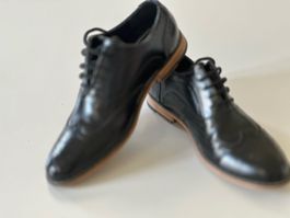 Herren Schnürschuhe schwarz Grösse 9