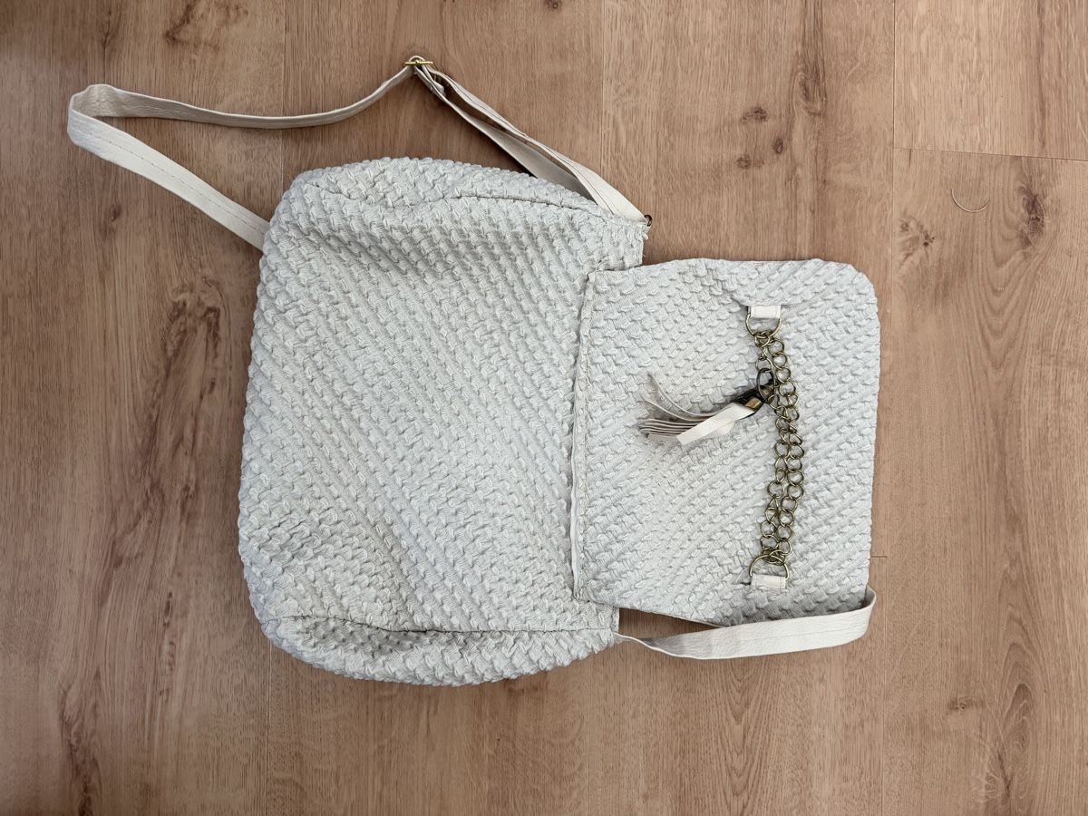 Borse da donna: Weisse Handtasche, mit Quaste! – Usato da Moosseedorf venduto da eve_6nj8 2