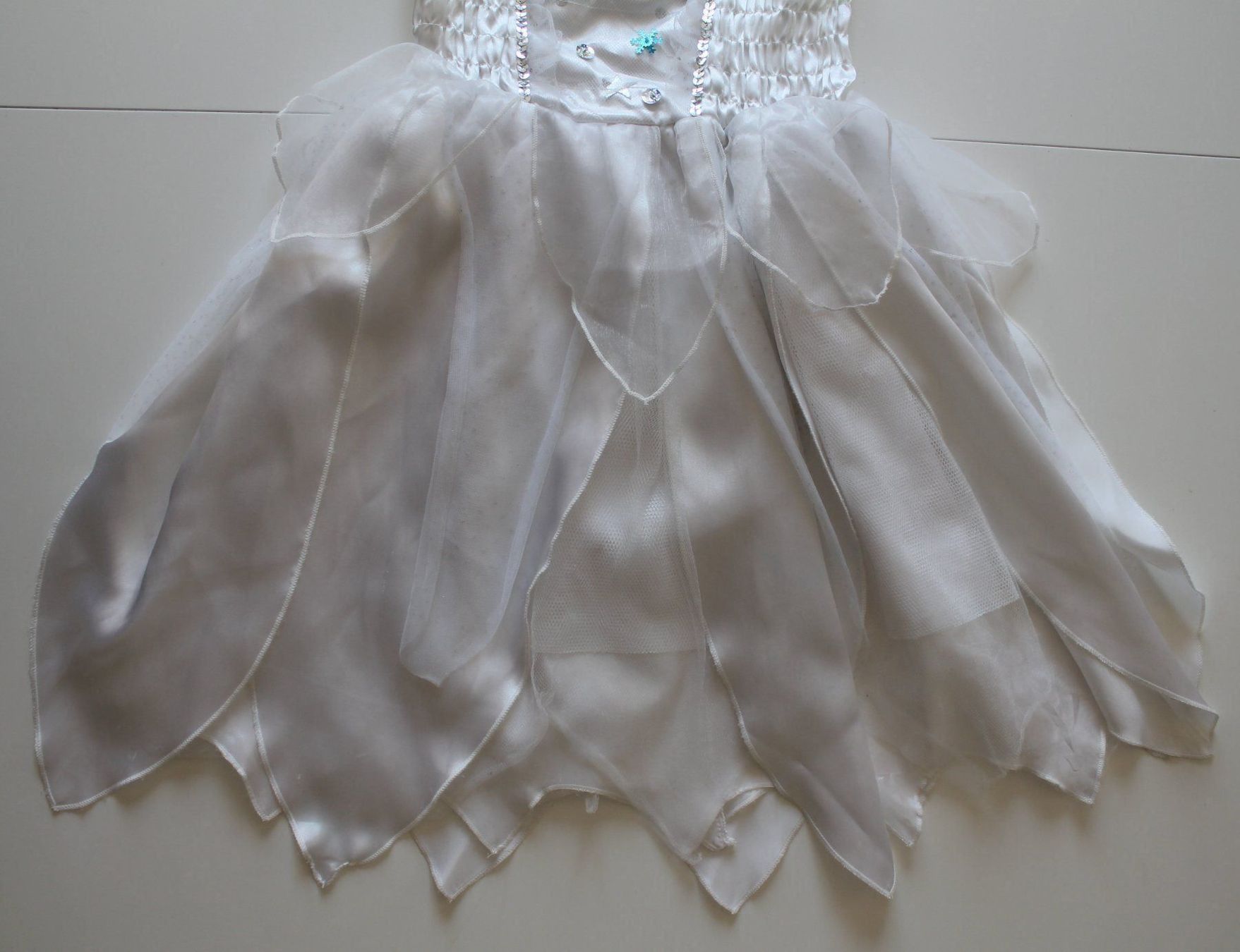 Costumi: Costume fée d´hiver / Fee t. 3 - 5 ans – Usato da Peseux venduto da Gilloss 5