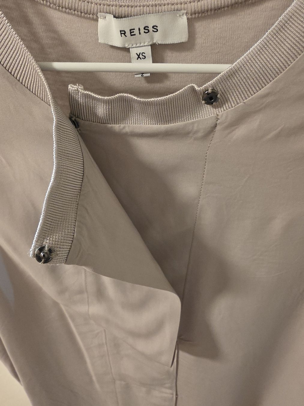 Top: Reiss XS beige top – Nuovo (secondo la descrizione) da Zürich venduto da lit_n7pb 2