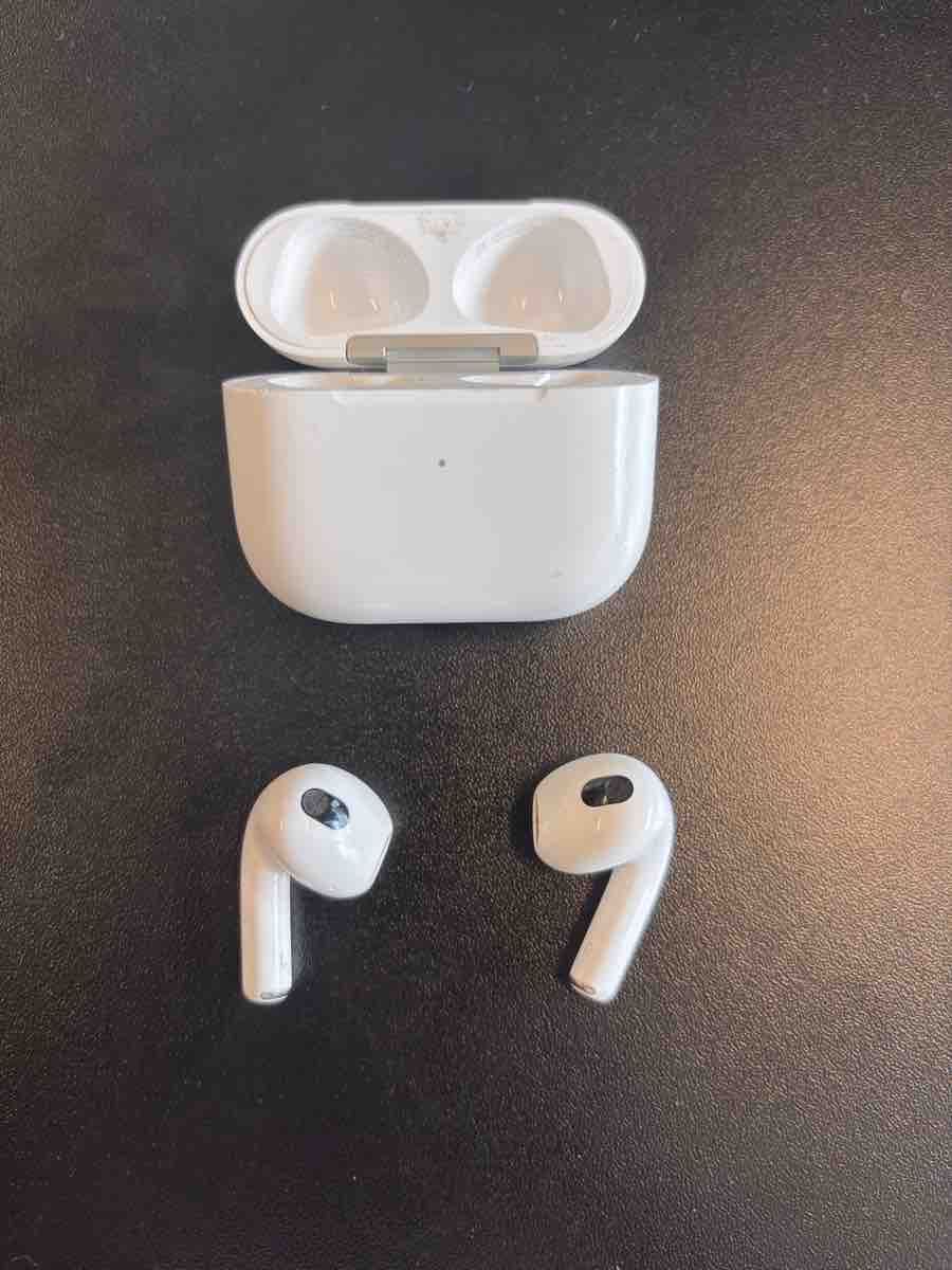 Apple Cuffie: Apple AirPods 2 Bluetooth-Kopfhörer weiss – Usato da Zürich venduto da mha_x9df
