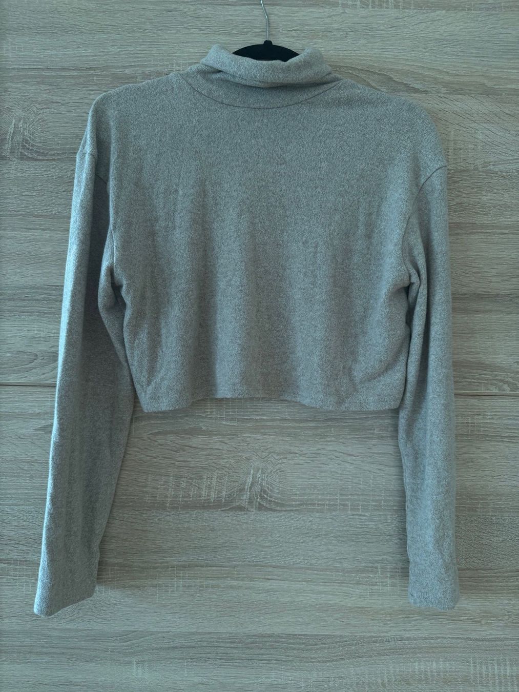 Pull&Bear Pullover & Sweatshirts: Pull beige col roulé crop – Neu (gemäss Beschreibung) aus Montreux von iizaa811