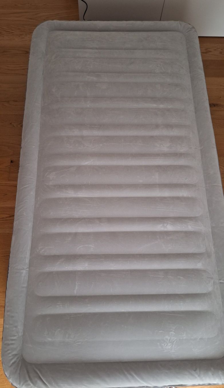 Materassi: MATRATZE elektrisch aufblasbar 190x96x45 cm – Usato da Kloten venduto da rerosa01 2