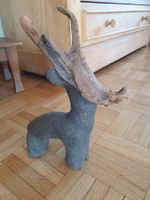 Kunst Hirsch, aus Schwemmholz und Ton
