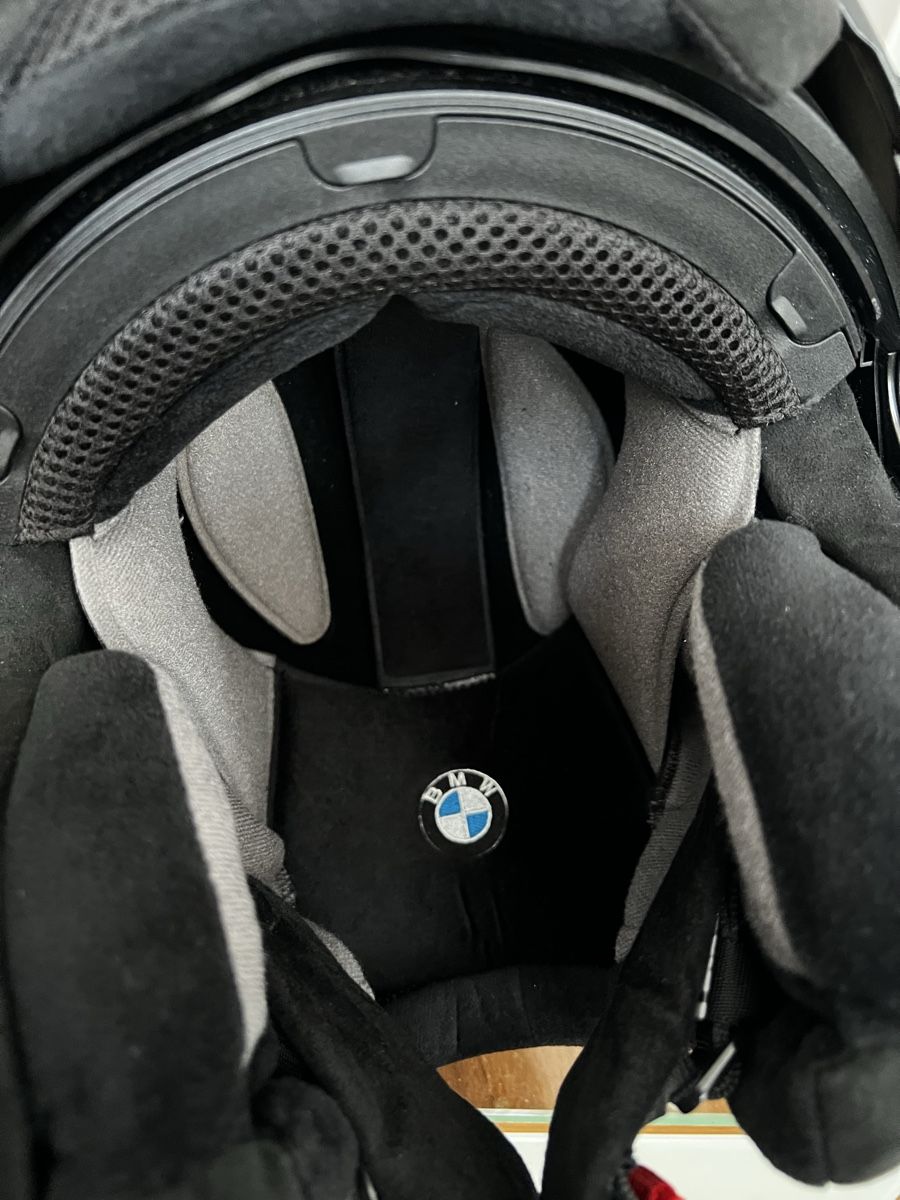 BMW Casques & visières: Integralhelm BMW Silber Grösse 58/59 gebraucht – D'occasion à Niederwangen BE par KFI 5