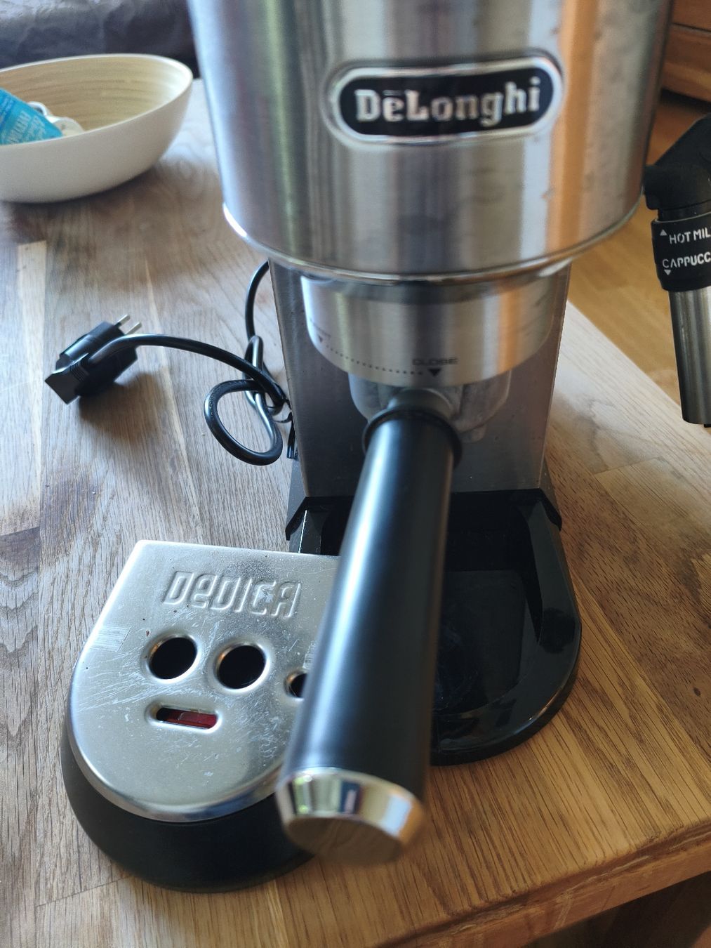 De'Longhi Macchine per caffè & Macchine per espresso: DeLonghi Dedica Espresso Machine EC680 Used – Usato da Zürich venduto da yul_7ccq 1