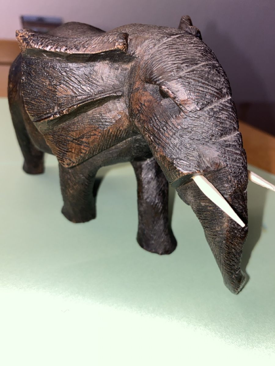 Figuren: Elefant aus Holz geschnitzt – Gebraucht aus Mülligen von Flockenstiel 1