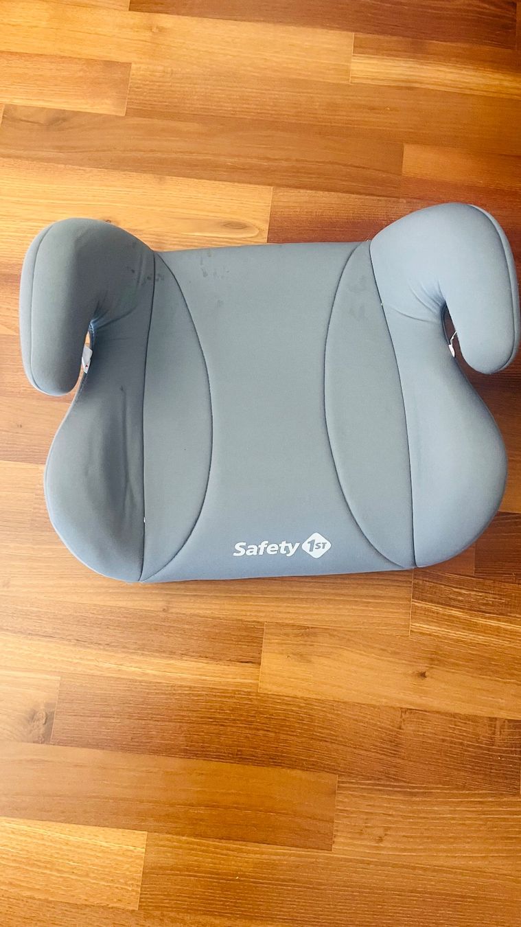 Seggiolini per auto: Kindersitz Safety grau 2 Stk. – Usato da Hettiswil b. Hindelbank venduto da berby