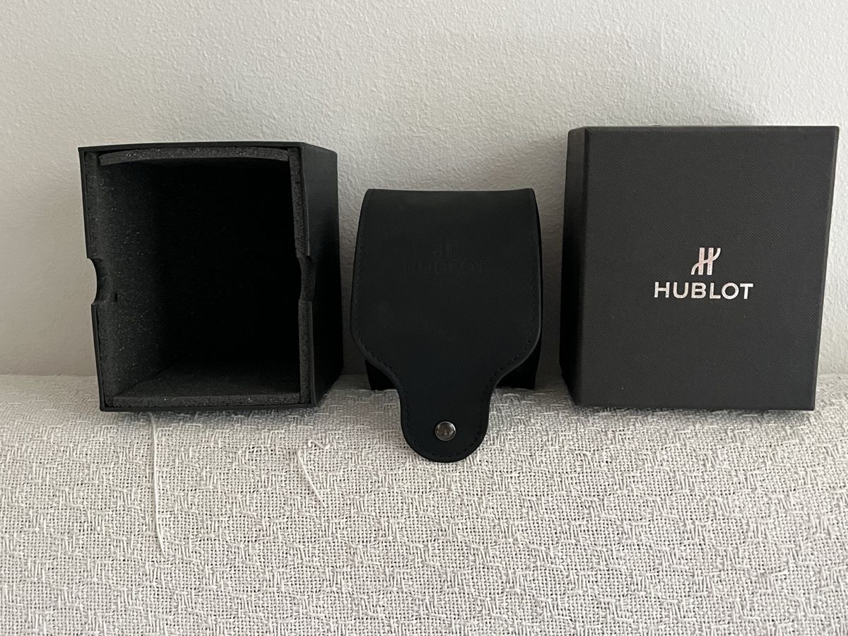 Hublot Montres: HUBLOT Uhrenbox/ Reise Etui – D'occasion à Zürich par ZurichFee