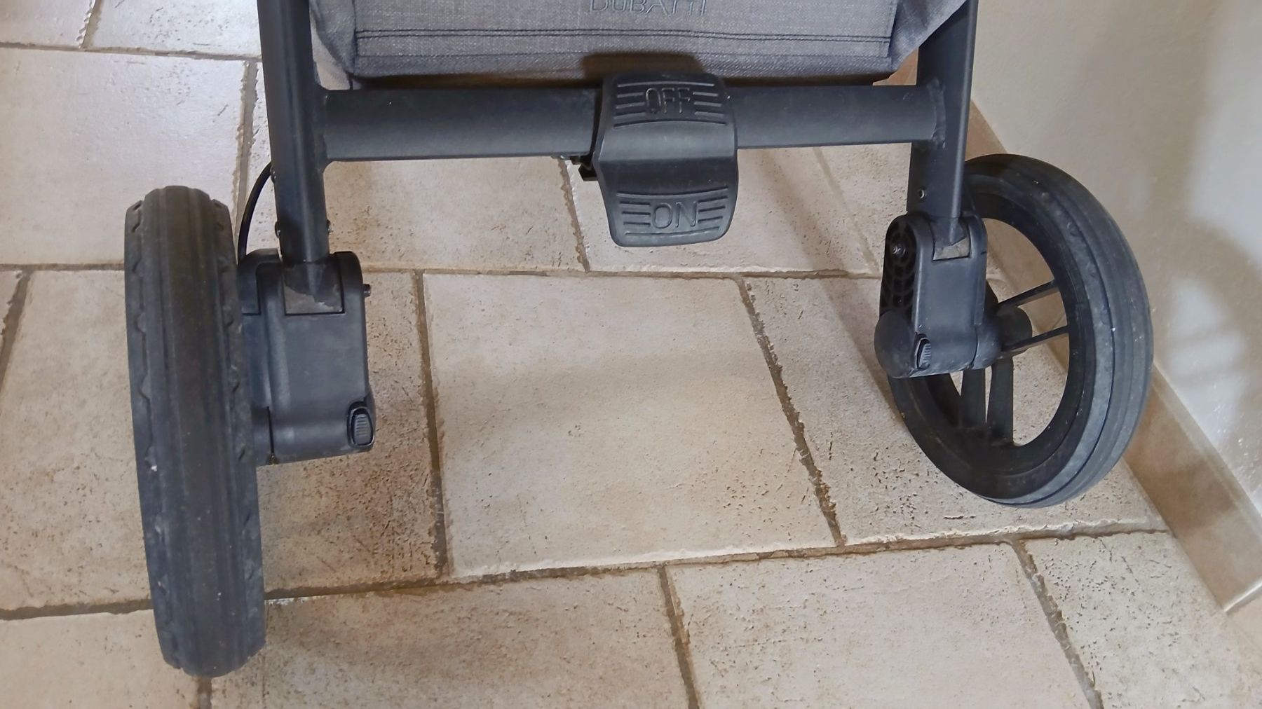 Carrozzine: Kinderwagen DUBATTI – Usato da Schalchen venduto da Ayrastark 5