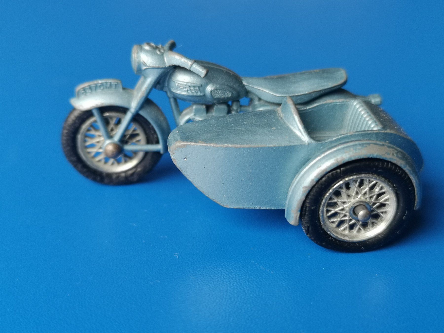 Lesney Modellautos: Jaguar MK10 & Triumph BY LESNEY – Gebraucht aus Schaffhausen von Leveron13 4