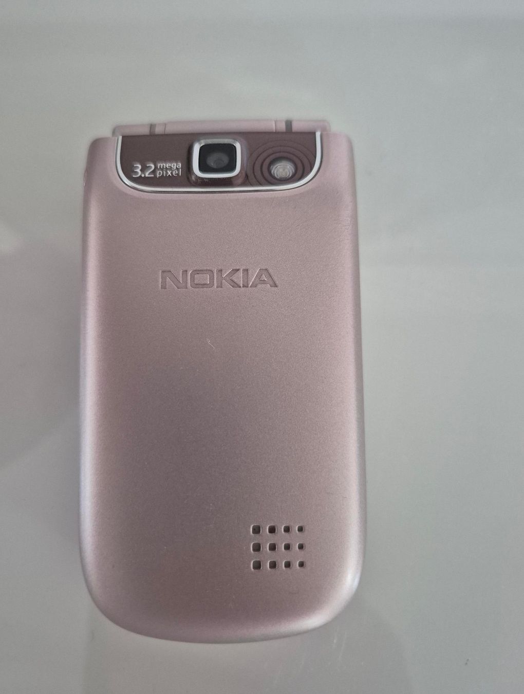 Nokia Telefoni cellulari / Smartphones: KLAPPNOKIA 3710 FOLD PHONE mit KABEL – Usato da Algetshausen venduto da Engel-99 3