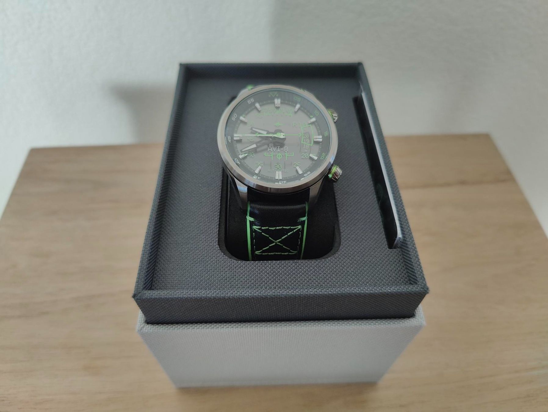 AVI-8 Orologi: AVI-8 Hawker Harrier HUD Automatic – Nuovo (secondo la descrizione) da Rotkreuz venduto da marclooo 6