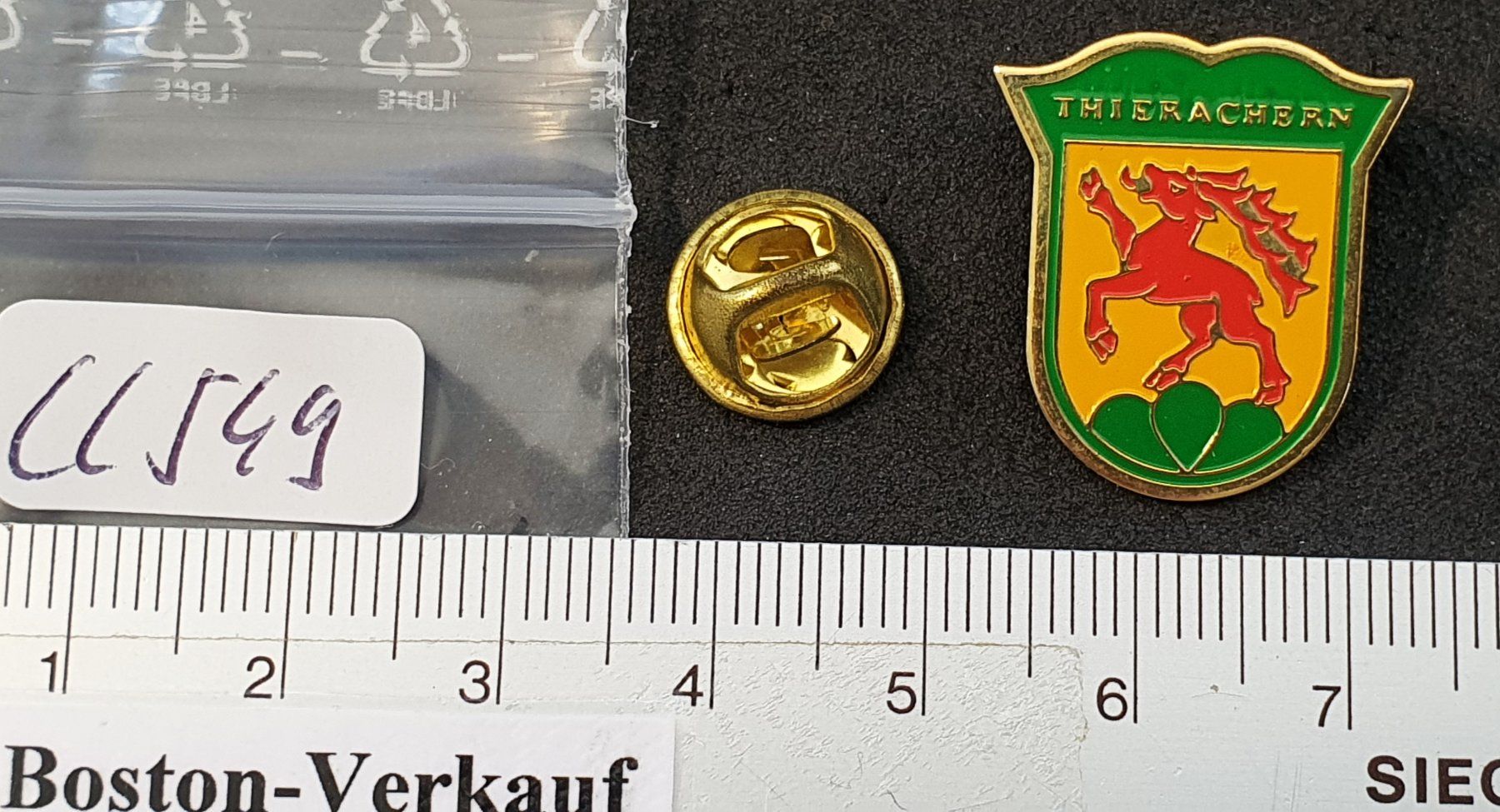 Placchette & Badge: CC549 - Pin Gemeindewappen Wappen - Thierachern – Usato da Reinach BL venduto da Boston-Verkauf 1