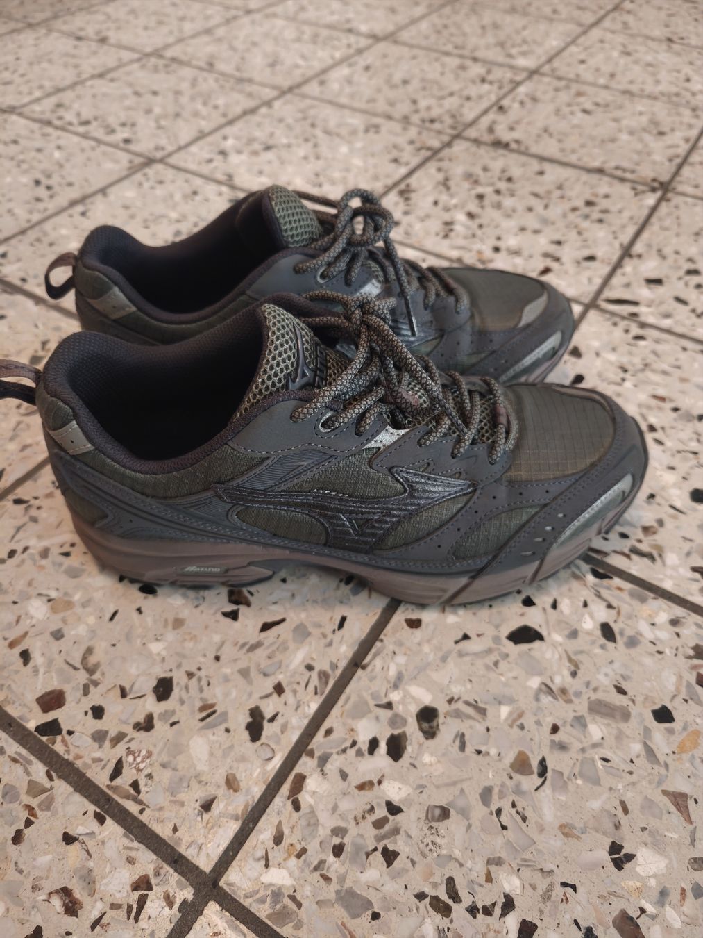 Mizuno Scarpe da uomo: Mizuno MXR Tech Agave Green/Black – Usato da Kandersteg venduto da digginblackpearlz