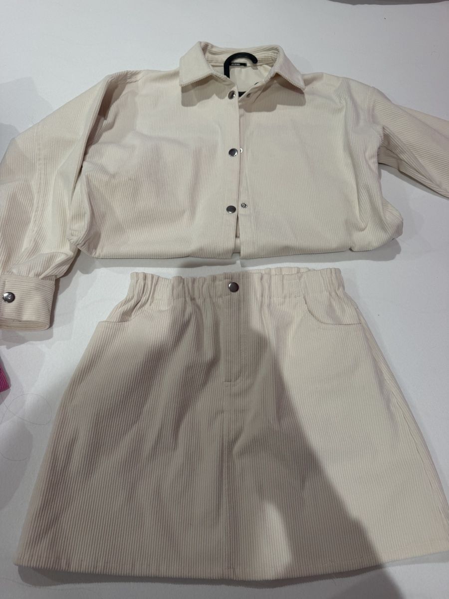 Costumi: Kinder Cord Set Hemd und Rock beige  – Usato da Muri b. Bern venduto da Ameliaa83
