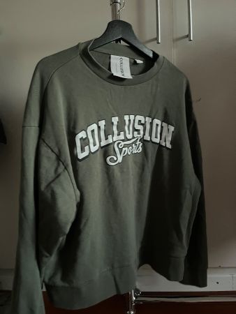 COLLUSION sweatshirt with varsity print in green
