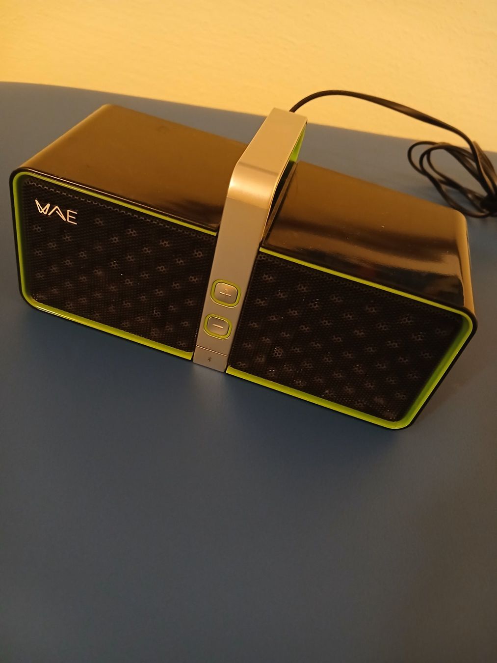 Haut-parleurs: Bluetooth Lautsprecher – D'occasion à Muttenz par Jauntrading