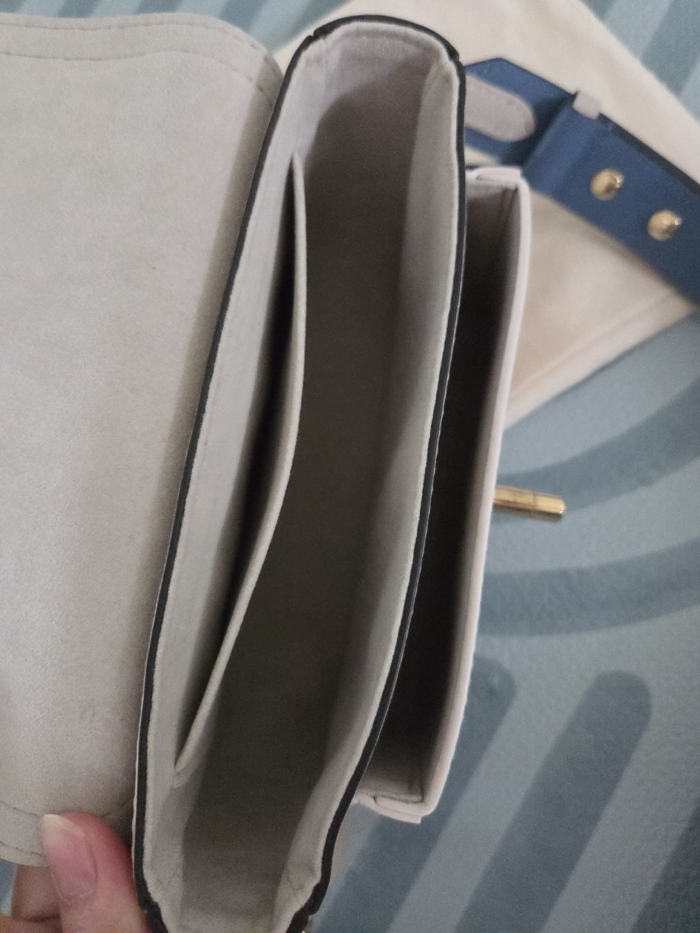 Louis Vuitton Borse da donna: Louis Vuitton Lockme Tender Tasche Greige – Nuovo (secondo la descrizione) da Belp venduto da Mary-Angel 5