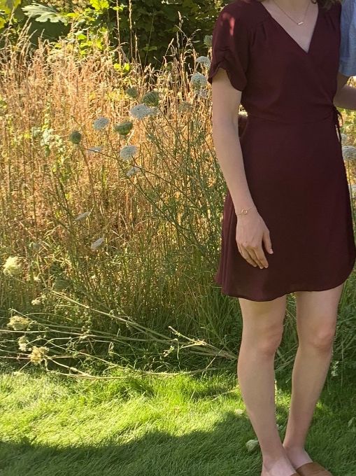 Vero Moda Kleider: Kleid in Weinrot mit Schnürung – Gebraucht aus Gondiswil von kaj_26vz 4
