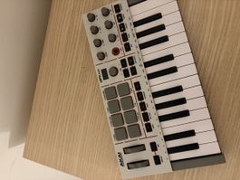 Akai MPK Mini MIDI Keyboard Controller