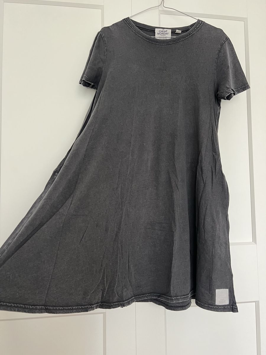 Robes: Dress Cheap Monday – D'occasion à Pregassona par kat_zh5d 1