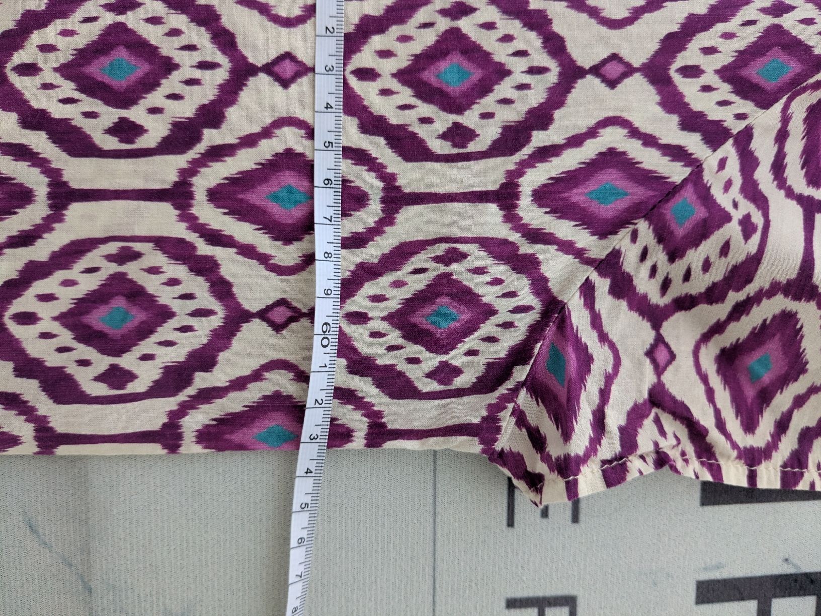 Blusen: Bluse mit Print Grösse 44-46, Baumwolle, Top – Gebraucht aus Rorschach von olg_5qq2 4