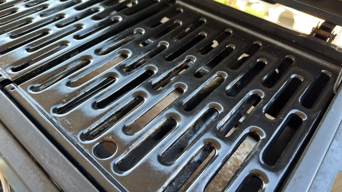 Grills: Gasgrill mit Seitenkocher – Gebraucht aus Galgenen von PhilM. 3