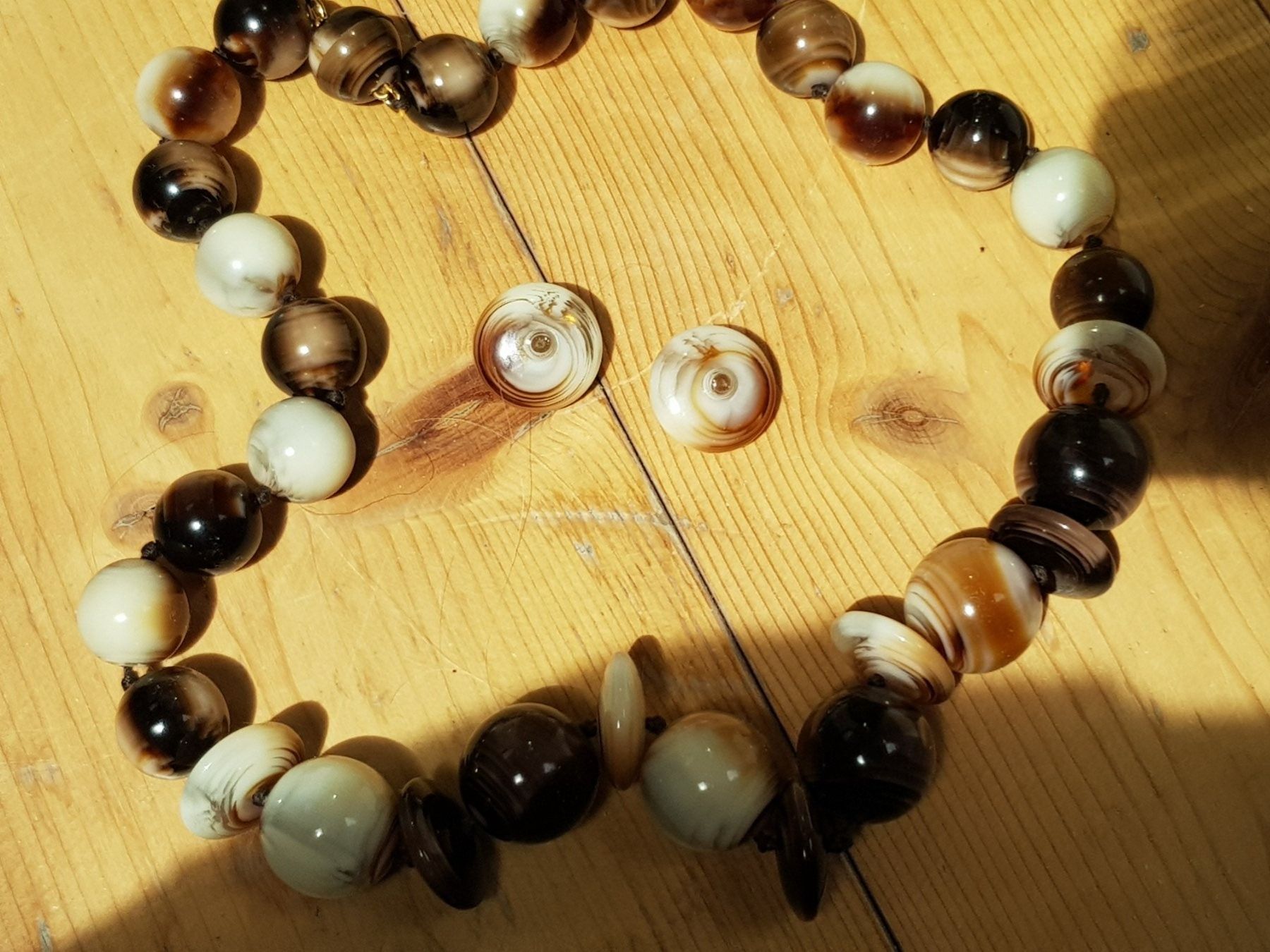 Catenine: VALENTINO  - Halskette mit Orhclips – Usato da Lengnau BE venduto da Mango888 1