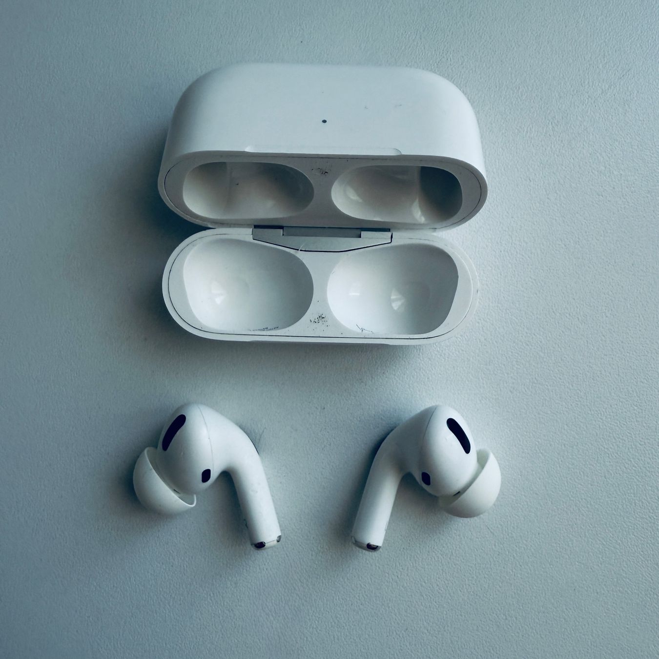 Apple Kopfhörer: Original Apple AirPods Pro 1 Gen. MagSafe Case – Gebraucht aus Basel von MY.AIRPODS.SHOP 1
